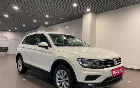 Volkswagen Tiguan II, 2019 год, 2 890 000 рублей, 1 фотография