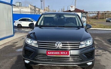 Volkswagen Touareg III, 2015 год, 3 050 000 рублей, 2 фотография