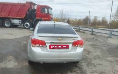 Chevrolet Cruze II, 2009 год, 650 000 рублей, 11 фотография