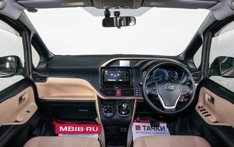 Toyota Noah III, 2014 год, 2 079 000 рублей, 8 фотография