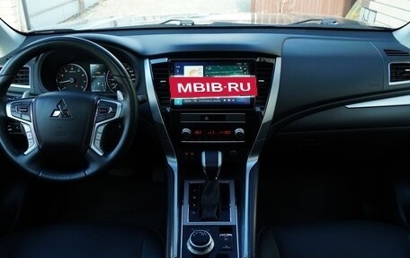 Mitsubishi Pajero Sport III рестайлинг, 2020 год, 4 199 900 рублей, 19 фотография