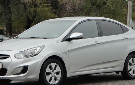 Hyundai Solaris II рестайлинг, 2013 год, 950 000 рублей, 3 фотография