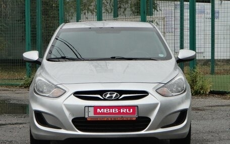 Hyundai Solaris II рестайлинг, 2013 год, 950 000 рублей, 4 фотография