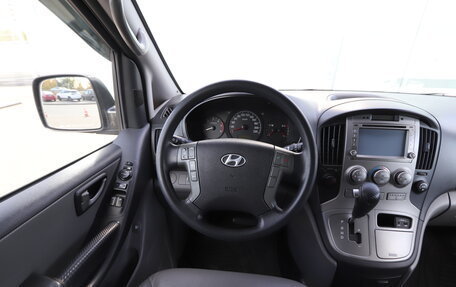 Hyundai Grand Starex Grand Starex I рестайлинг 2, 2013 год, 2 180 000 рублей, 22 фотография