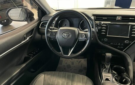 Toyota Camry, 2018 год, 2 999 000 рублей, 14 фотография