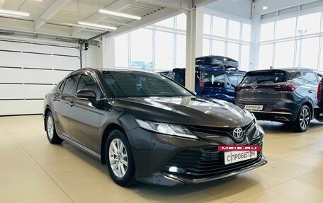 Toyota Camry, 2018 год, 2 999 000 рублей, 8 фотография