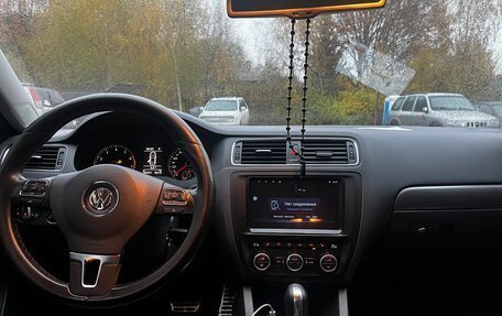 Volkswagen Jetta VI, 2013 год, 970 000 рублей, 10 фотография