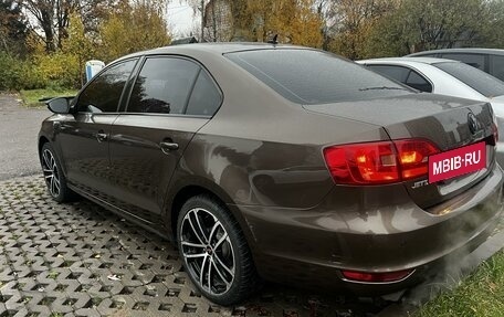 Volkswagen Jetta VI, 2013 год, 970 000 рублей, 5 фотография