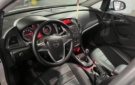 Opel Astra J, 2014 год, 1 100 000 рублей, 3 фотография