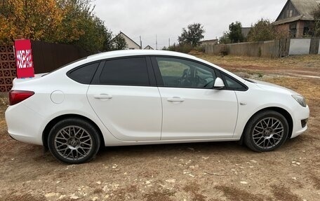 Opel Astra J, 2014 год, 1 100 000 рублей, 7 фотография