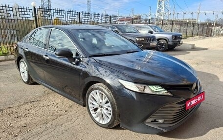 Toyota Camry, 2019 год, 3 200 000 рублей, 2 фотография