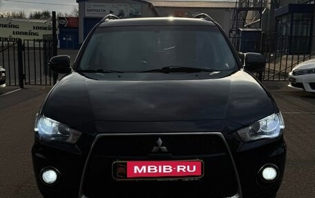 Mitsubishi Outlander III рестайлинг 3, 2011 год, 1 420 000 рублей, 7 фотография