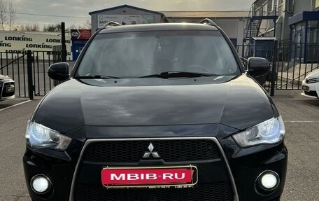 Mitsubishi Outlander III рестайлинг 3, 2011 год, 1 420 000 рублей, 9 фотография