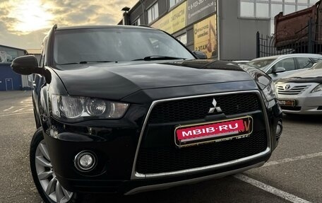 Mitsubishi Outlander III рестайлинг 3, 2011 год, 1 420 000 рублей, 3 фотография