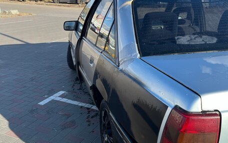 Opel Omega A, 1988 год, 300 000 рублей, 5 фотография