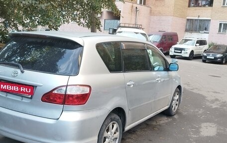 Toyota Ipsum II, 2004 год, 870 000 рублей, 13 фотография