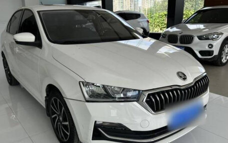 Skoda Rapid II, 2020 год, 1 345 000 рублей, 2 фотография