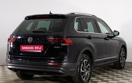 Volkswagen Tiguan II, 2018 год, 2 649 000 рублей, 5 фотография