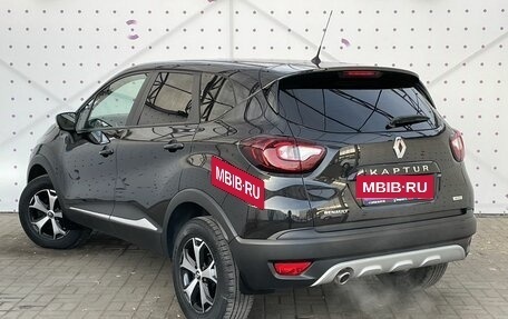 Renault Kaptur I рестайлинг, 2017 год, 1 830 000 рублей, 5 фотография