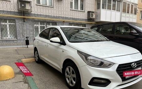 Hyundai Solaris II рестайлинг, 2018 год, 1 036 000 рублей, 2 фотография