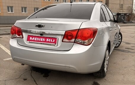 Chevrolet Cruze II, 2011 год, 720 000 рублей, 5 фотография