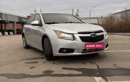 Chevrolet Cruze II, 2011 год, 720 000 рублей, 3 фотография