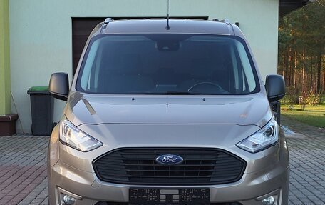 Ford Tourneo Connect II рестайлинг, 2019 год, 2 220 000 рублей, 2 фотография