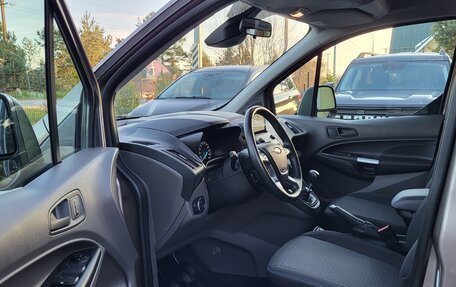 Ford Tourneo Connect II рестайлинг, 2019 год, 2 220 000 рублей, 15 фотография