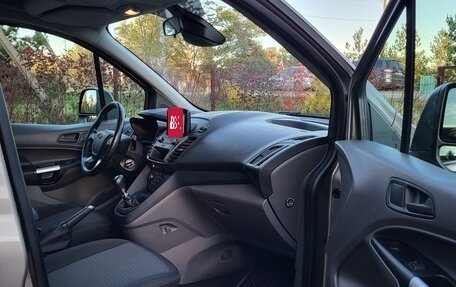 Ford Tourneo Connect II рестайлинг, 2019 год, 2 220 000 рублей, 16 фотография