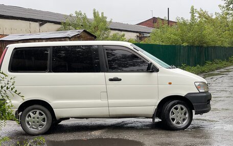 Toyota Town Ace III, 1997 год, 410 000 рублей, 2 фотография