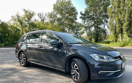 Volkswagen Golf VII, 2018 год, 1 900 000 рублей, 3 фотография