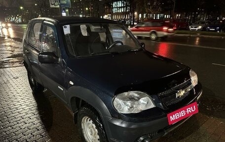 Chevrolet Niva I рестайлинг, 2011 год, 365 000 рублей, 2 фотография