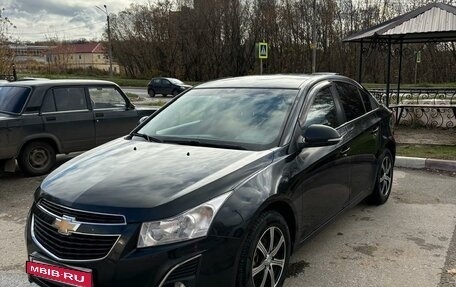 Chevrolet Cruze II, 2014 год, 950 000 рублей, 2 фотография