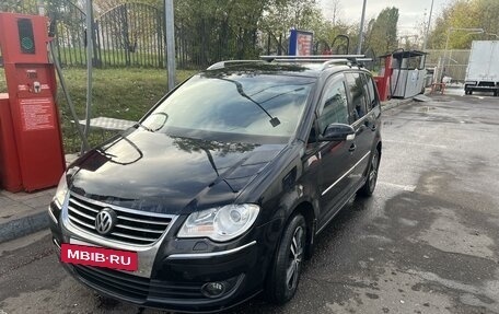 Volkswagen Touran III, 2008 год, 750 000 рублей, 6 фотография