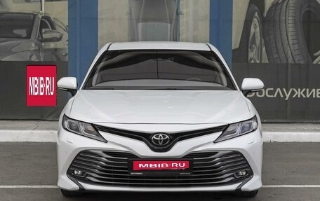 Toyota Camry, 2018 год, 3 099 000 рублей, 3 фотография