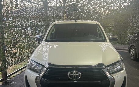 Toyota Hilux VIII, 2020 год, 4 200 000 рублей, 1 фотография