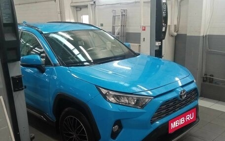 Toyota RAV4, 2019 год, 3 348 000 рублей, 2 фотография