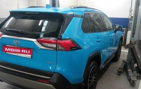 Toyota RAV4, 2019 год, 3 348 000 рублей, 3 фотография