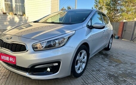 KIA cee'd III, 2016 год, 1 350 000 рублей, 2 фотография