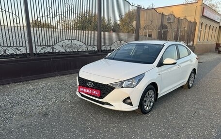 Hyundai Solaris II рестайлинг, 2020 год, 1 280 000 рублей, 2 фотография