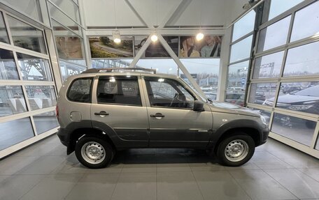 Chevrolet Niva I рестайлинг, 2016 год, 916 000 рублей, 4 фотография