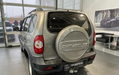 Chevrolet Niva I рестайлинг, 2016 год, 916 000 рублей, 7 фотография