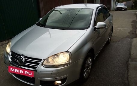 Volkswagen Jetta VI, 2008 год, 1 070 000 рублей, 2 фотография