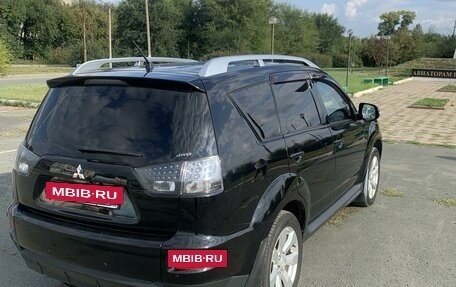 Mitsubishi Outlander III рестайлинг 3, 2010 год, 1 500 000 рублей, 3 фотография