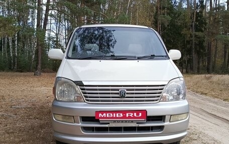 Toyota Regius, 2001 год, 799 000 рублей, 3 фотография