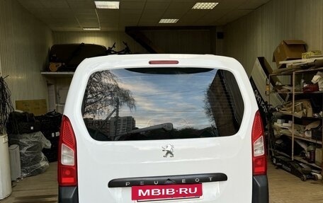 Peugeot Partner II рестайлинг 2, 2010 год, 700 000 рублей, 3 фотография