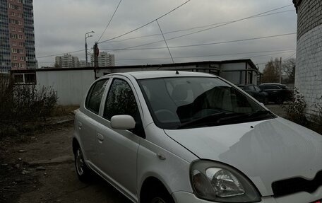 Toyota Vitz, 2000 год, 330 000 рублей, 1 фотография