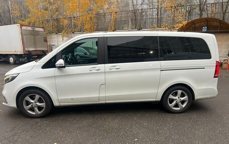 Mercedes-Benz V-Класс, 2019 год, 7 500 000 рублей, 3 фотография