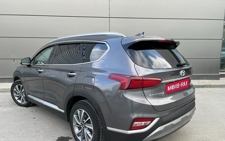 Hyundai Santa Fe IV, 2018 год, 2 680 000 рублей, 3 фотография