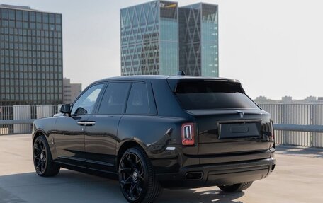 Rolls-Royce Cullinan, 2021 год, 28 000 000 рублей, 4 фотография